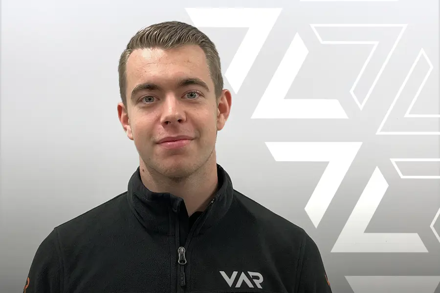 Dutchman Verschoor joins VAR in FIA F2