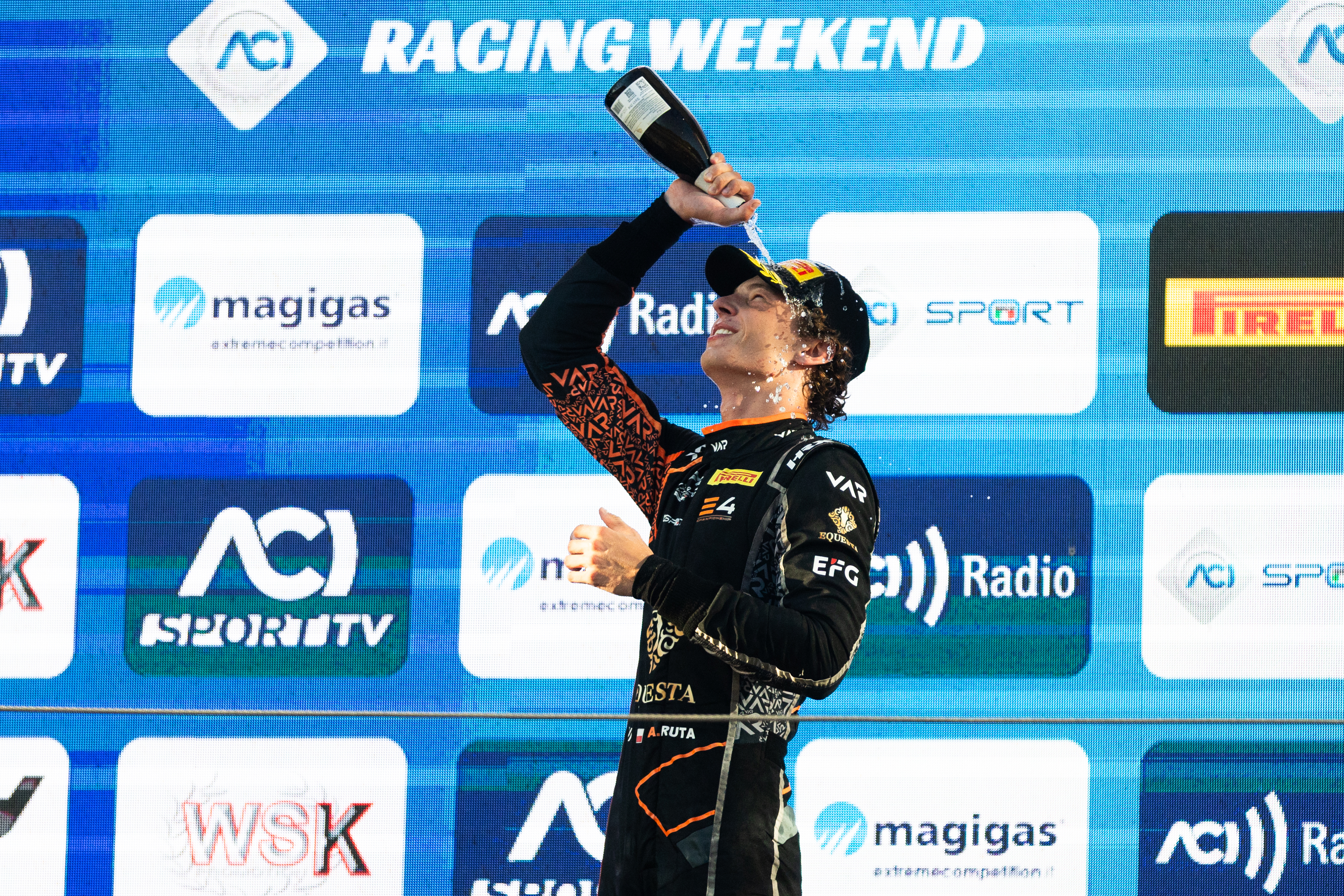 Double podium and consistent top‑five results 