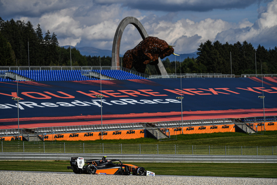 VAR with 10 cars in 3 championships at the Red Bull Ring