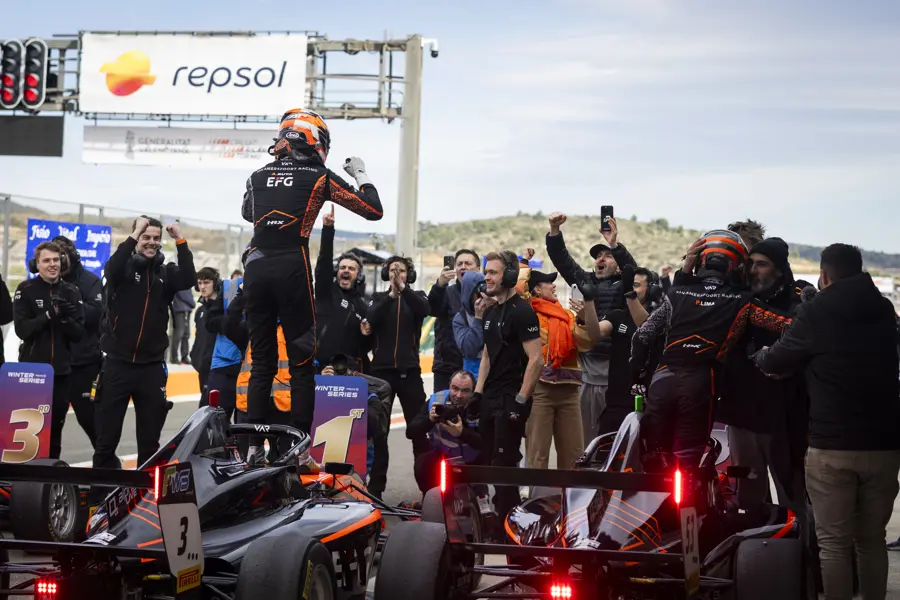 Van Amersfoort Racing celebrates strong Valencia weekend with race victory and multiple podiums